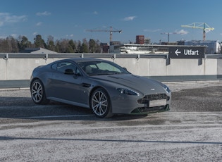 2016 ASTON MARTIN V8 VANTAGE S FOREST EDITION - 272 KM