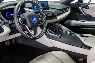 2014 BMW i8 - 210 KM