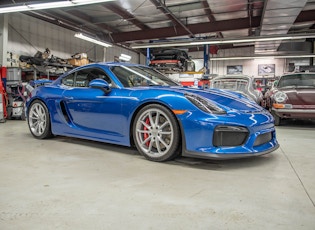 2016 PORSCHE (981) CAYMAN GT4 - 4,460 MILES