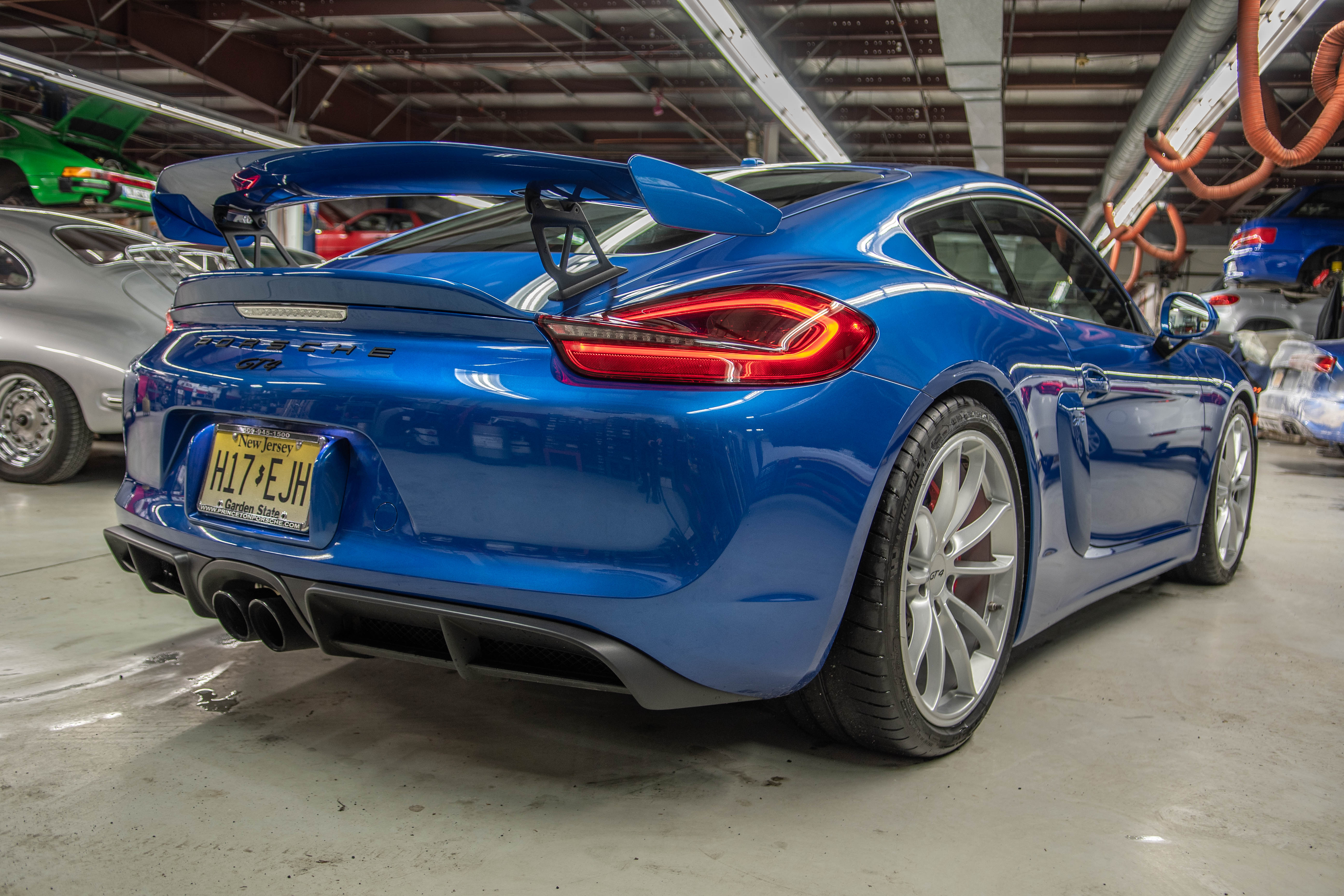 2016 PORSCHE (981) CAYMAN GT4 - 4,460 MILES for sale in Danbury, CT, USA