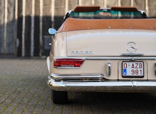 1967 MERCEDES-BENZ (W111) 250 SE CABRIOLET