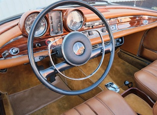 1967 MERCEDES-BENZ (W111) 250 SE CABRIOLET