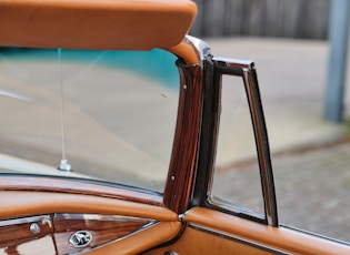 1967 MERCEDES-BENZ (W111) 250 SE CABRIOLET