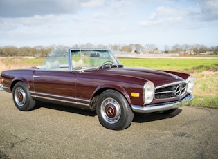 1970 MERCEDES-BENZ 280 SL PAGODA