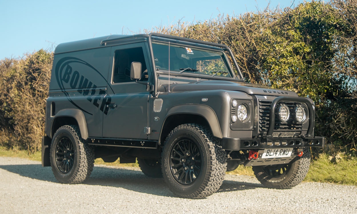 2014 LAND ROVER DEFENDER 90 HARD TOP 'BOWLER' - 12,786 MILES