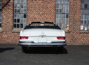 1962 MERCEDES-BENZ (W111) 220 SEB CABRIOLET