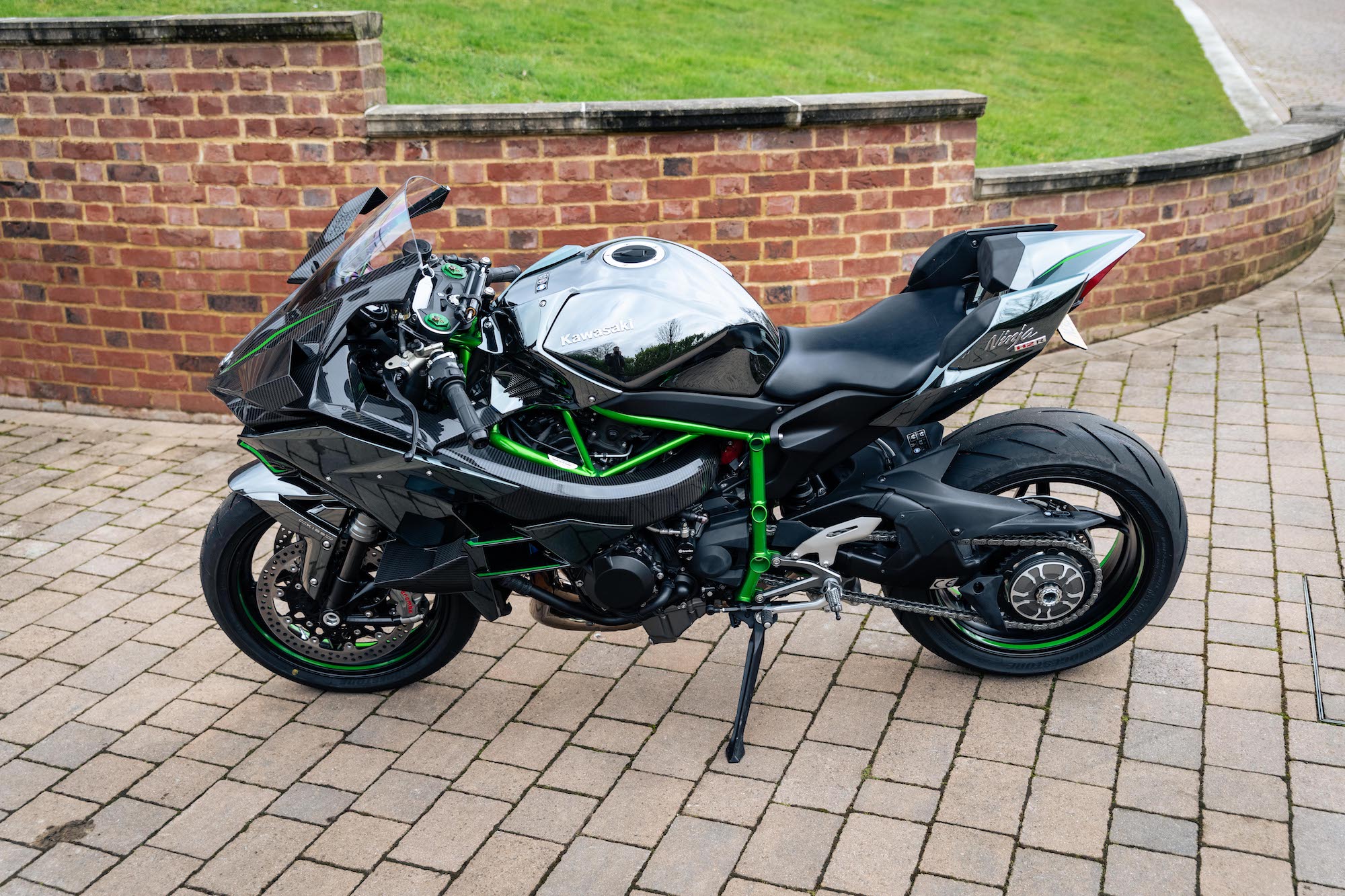 Cost of deals kawasaki ninja h2r