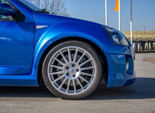 2003 RENAULT CLIO V6 PHASE 2 - 8,092 KM