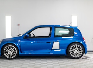 2004 RENAULT CLIO V6 PHASE 2 - 13,880 MILES