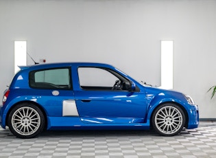 2004 RENAULT CLIO V6 PHASE 2 - 13,880 MILES