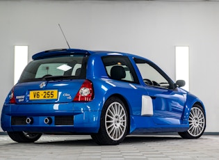 2004 RENAULT CLIO V6 PHASE 2 - 13,880 MILES