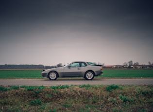 1986 PORSCHE 944 - 22,277 KM