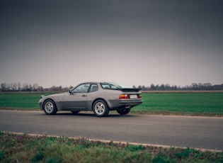 1986 PORSCHE 944 - 22,277 KM