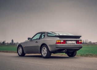 1986 PORSCHE 944 - 22,277 KM