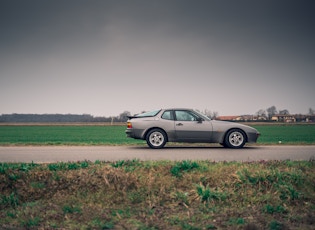 1986 PORSCHE 944 - 22,277 KM