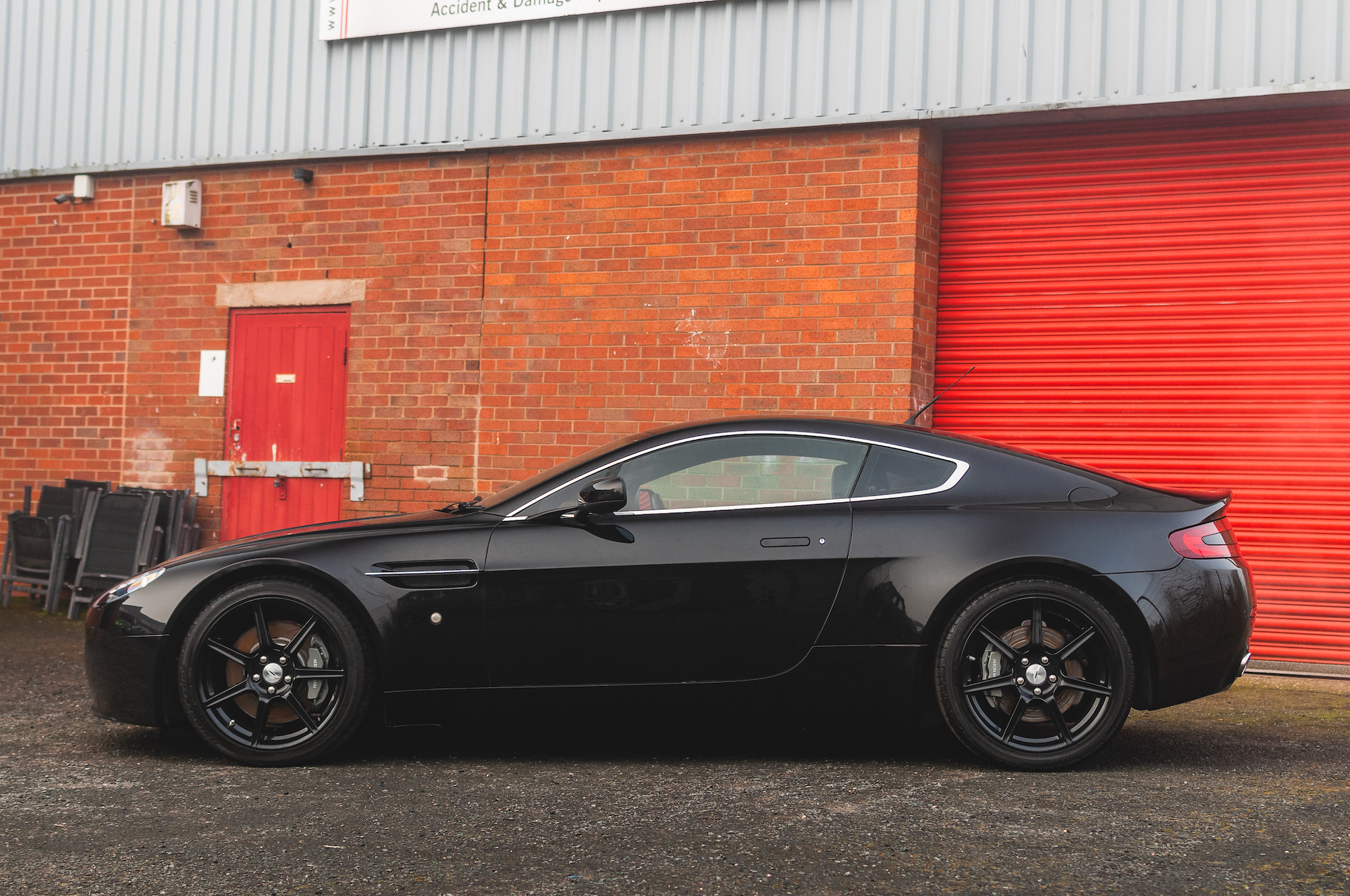 2006 ASTON MARTIN V8 VANTAGE for sale by auction in