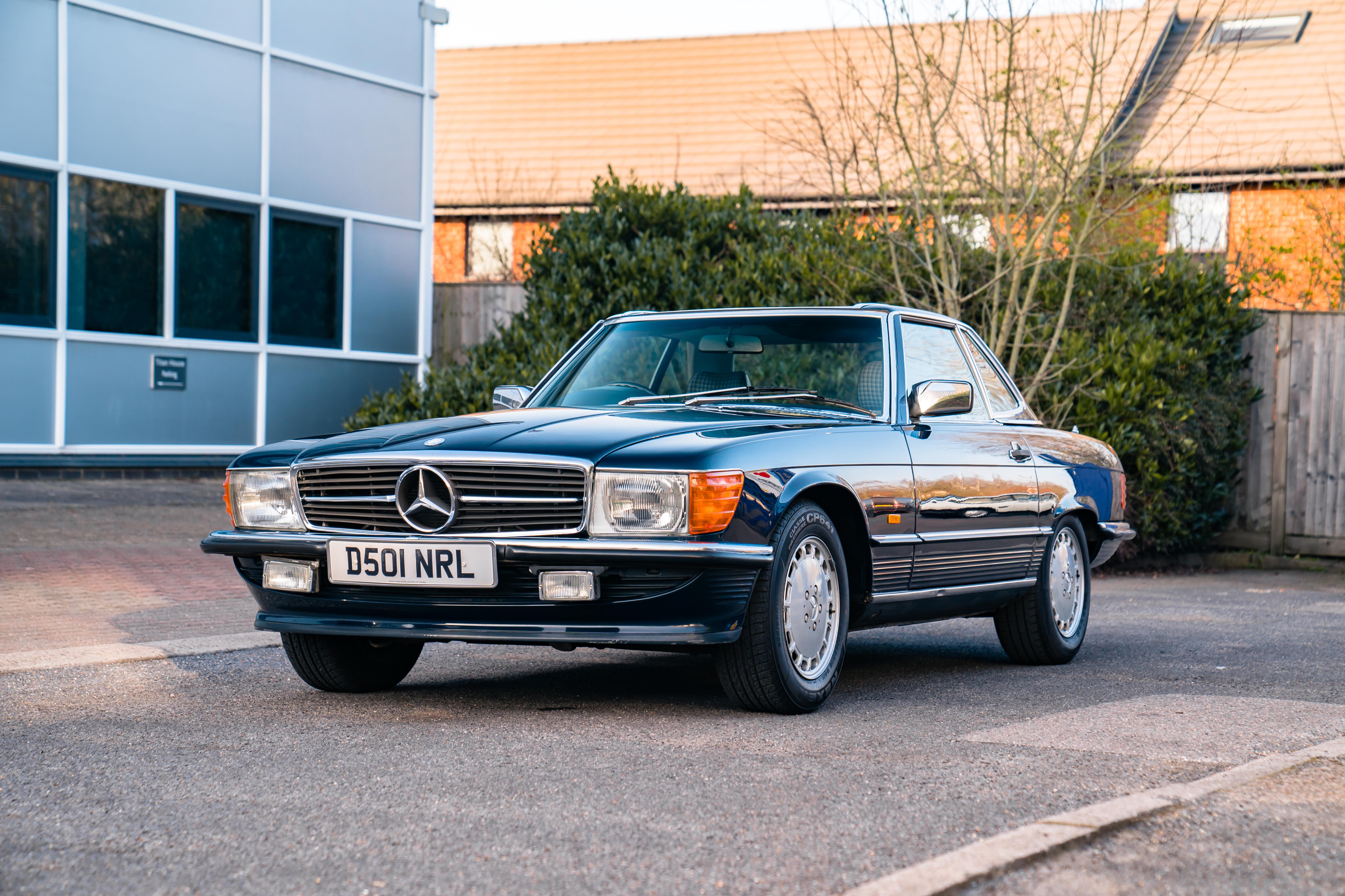 1986 MERCEDES-BENZ (R107) 300 SL for sale by auction in Fleet