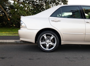 2004 LEXUS IS 300