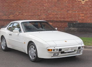 1989 PORSCHE 944