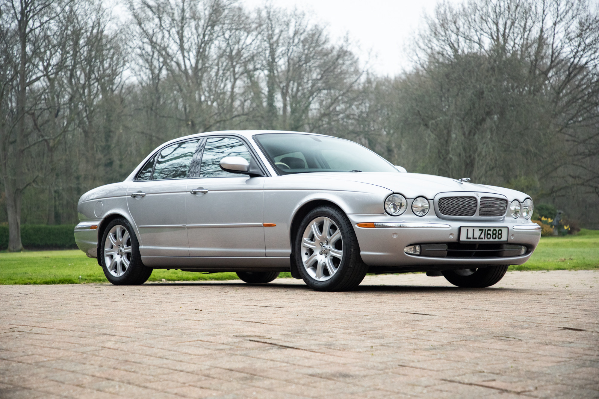 シュガー 2003 JAGUAR XJ8 4.2 S for sale by auction in Ashford, Kent