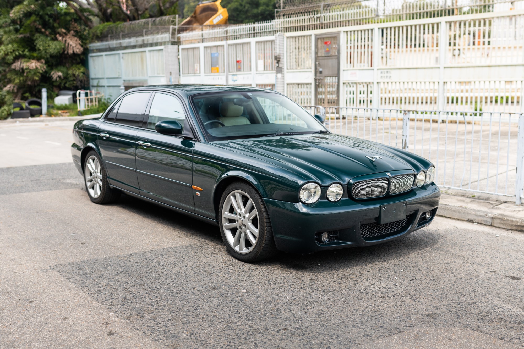 Amazon | CORGI LLEDO 1/43 Jaguar XJR Pacific ジャガー X350