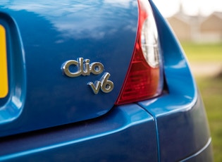 2004 RENAULT CLIO V6 PHASE 2 - VAT Q 