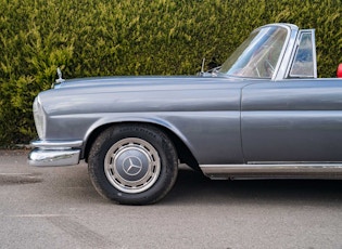 1967 MERCEDES-BENZ (W111) 250 - CABRIOLET CONVERSION