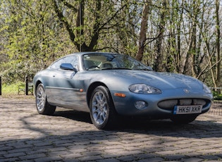 2001 JAGUAR XKR 4.0 COUPE