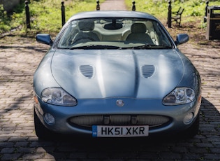 2001 JAGUAR XKR 4.0 COUPE