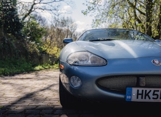 2001 JAGUAR XKR 4.0 COUPE