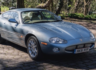 2001 JAGUAR XKR 4.0 COUPE