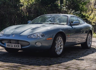 2001 JAGUAR XKR 4.0 COUPE