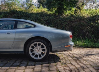 2001 JAGUAR XKR 4.0 COUPE