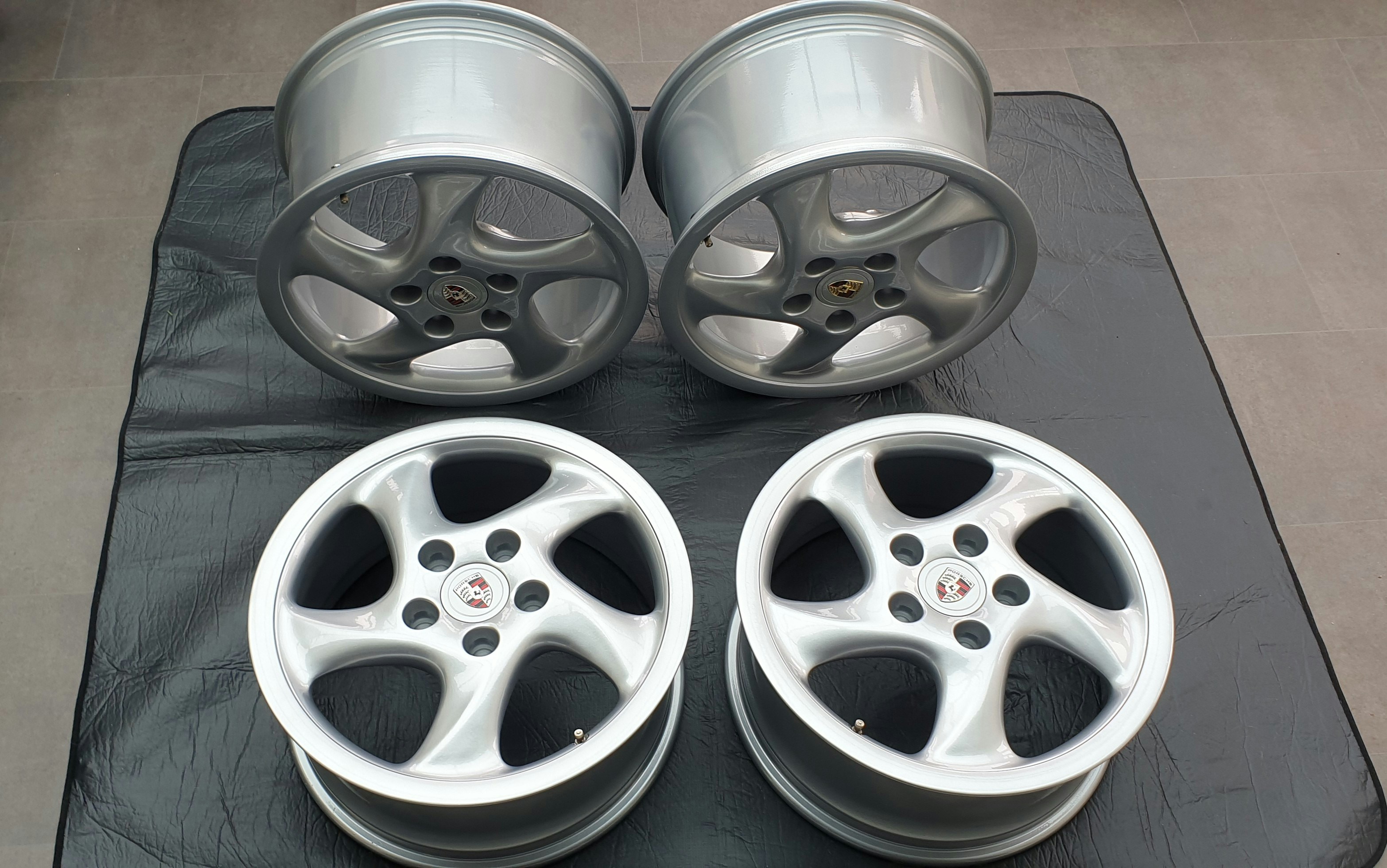 PORSCHE 911 (993) HOLLOW SPOKE WHEELS for sale by auction in