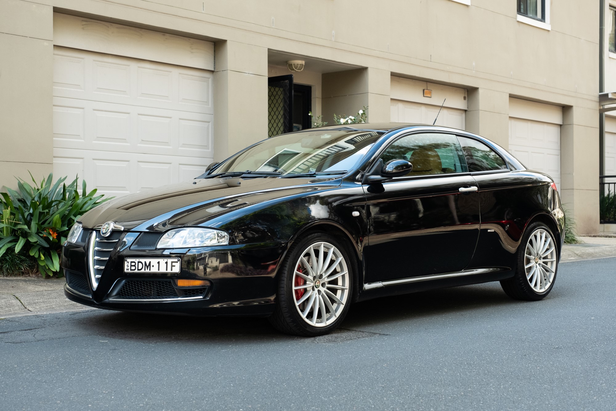 ＭＯＭＯボス　ＡＬＦＡＲＯＭＥＯ　　　　　１４７／１５９／ＧＴ／ＭＩＴＯ MOMOボス ALFAROMEO 147／159／GT／MITO