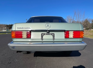 1987 MERCEDES-BENZ (W126) 560 SEL