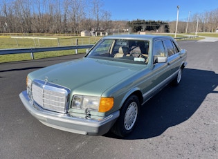 1987 MERCEDES-BENZ (W126) 560 SEL