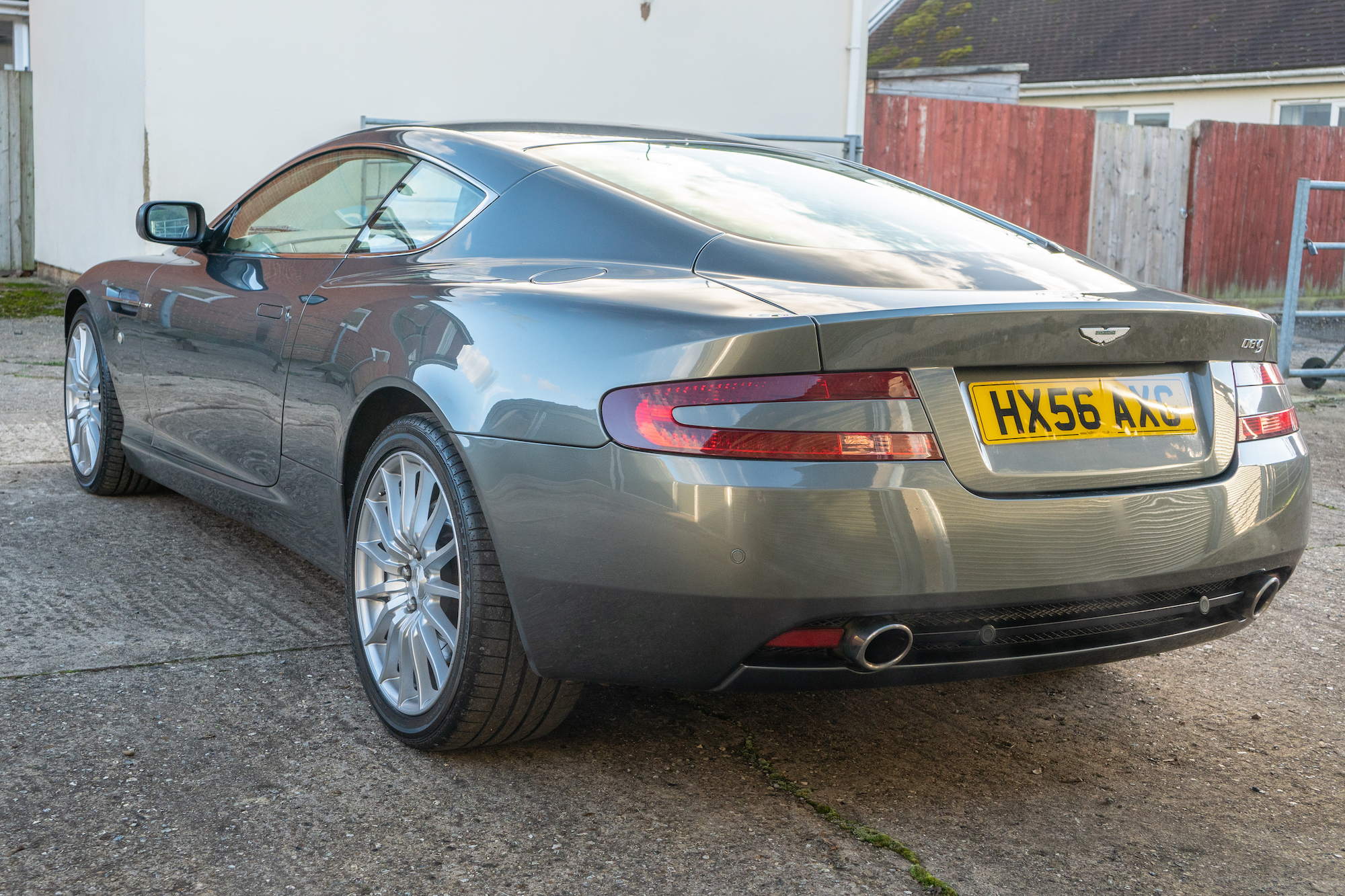 kou3350様 アストンマーティン　DB9 ウッドパネル Bonhams Cars : 2010 Aston Martin DB9 Chassis no