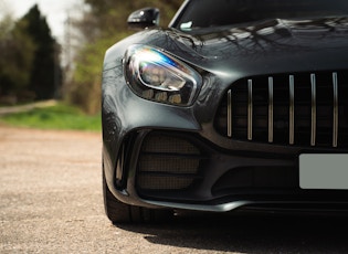 2017 MERCEDES-AMG GT R