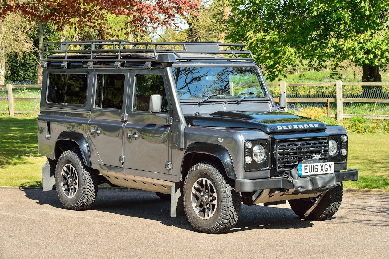 2016 LAND ROVER DEFENDER 110 ADVENTURE - 11,600 MILES