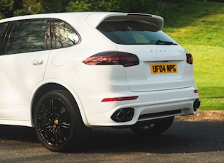 2015 PORSCHE CAYENNE S E-HYBRID - 12,950 MILES