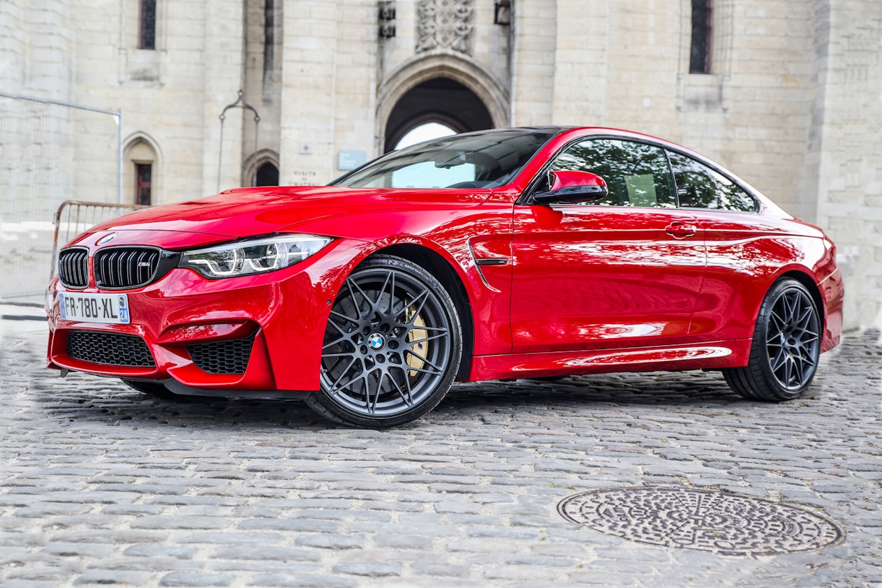 2019 BMW (F82) M4 COMPETITION - HERITAGE EDITION - 3,568 KM