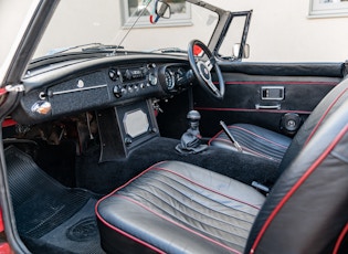 1971 MGB ROADSTER V8