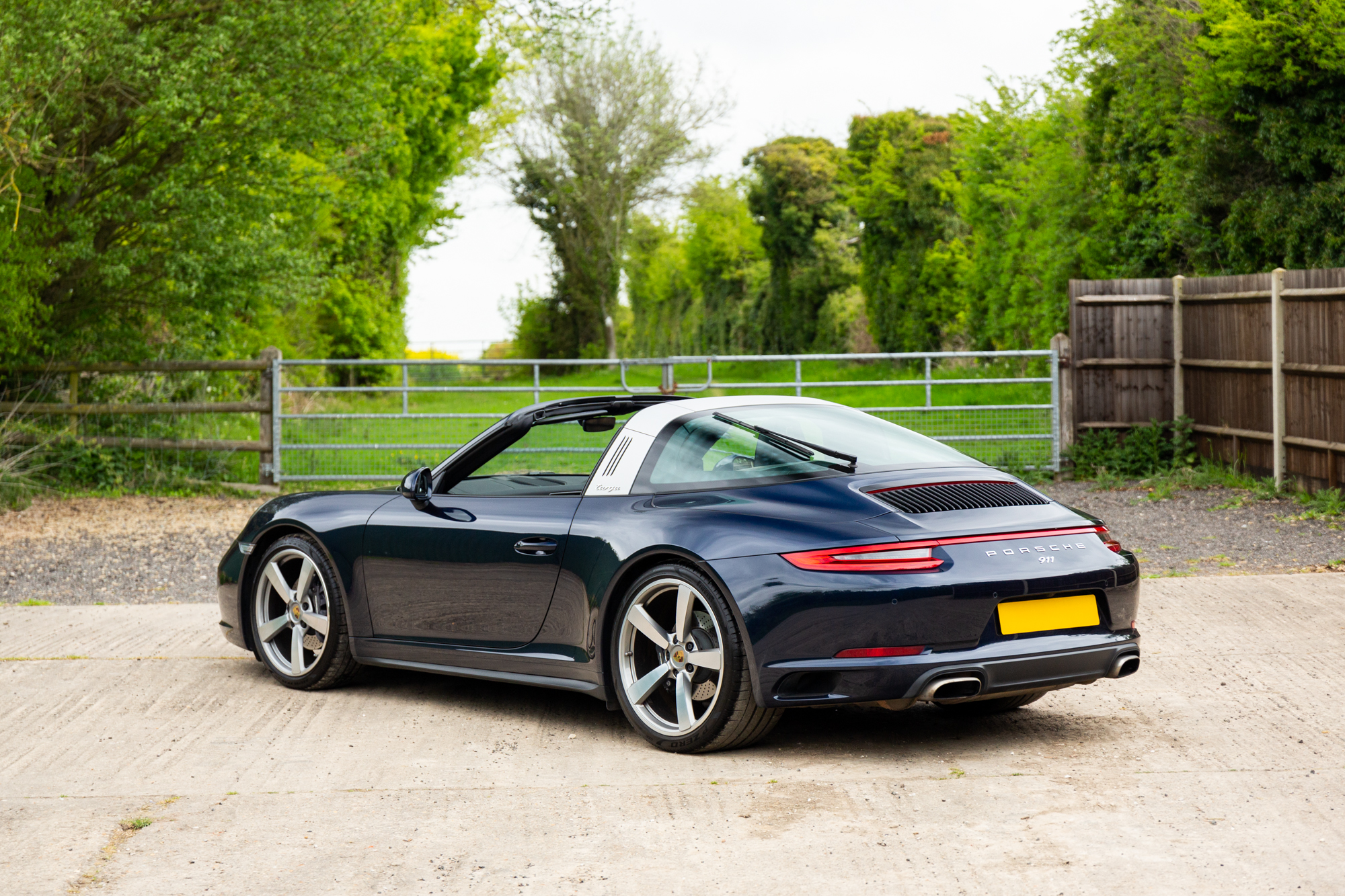 Uma Paixão,Carros: Porsche 911, image size:1263x842