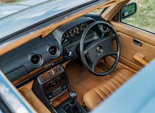 1983 MERCEDES-BENZ (W123) 280 E 