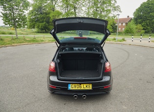 2006 VOLKSWAGEN GOLF (MK5) R32