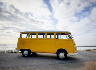 1975 VOLKSWAGEN T1 15-WINDOW SPLITSCREEN 'FLEETLINE' BUS 