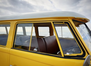 1975 VOLKSWAGEN T1 15-WINDOW SPLITSCREEN 'FLEETLINE' BUS 