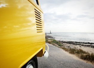 1975 VOLKSWAGEN T1 15-WINDOW SPLITSCREEN 'FLEETLINE' BUS 