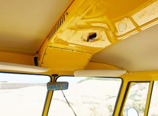 1975 VOLKSWAGEN T1 15-WINDOW SPLITSCREEN 'FLEETLINE' BUS 